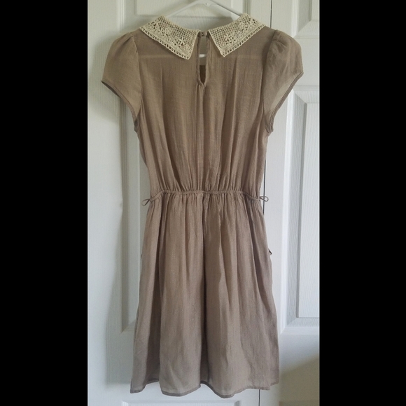 INNOVATION Taupe Gauze Crochet Collar Dress Small - Picture 2 of 11